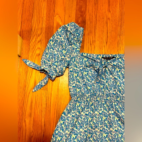 Puff-sleeve, square necked, perfect blue cottagecore dress - Picture 2 of 7